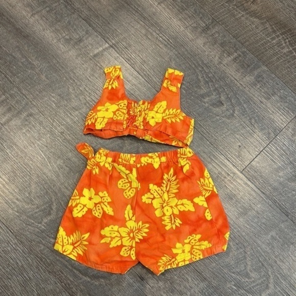 Hola Bebe Hawaiian 2 piece - Picture 2 of 3